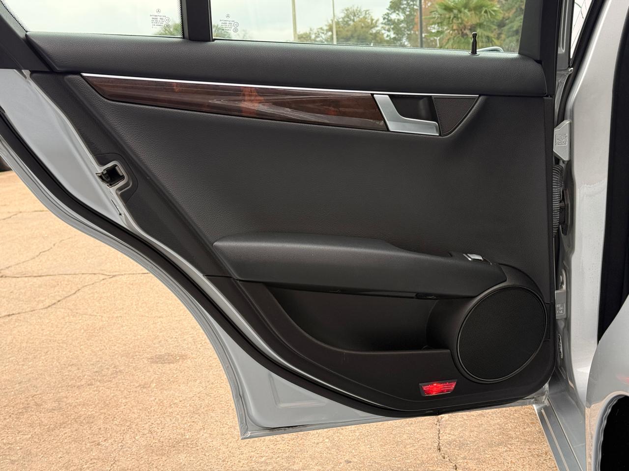 Mercedes-Benz C-Class C250 Luxury Sedan 2014