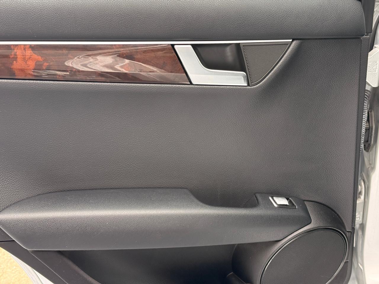 Mercedes-Benz C-Class C250 Luxury Sedan 2014