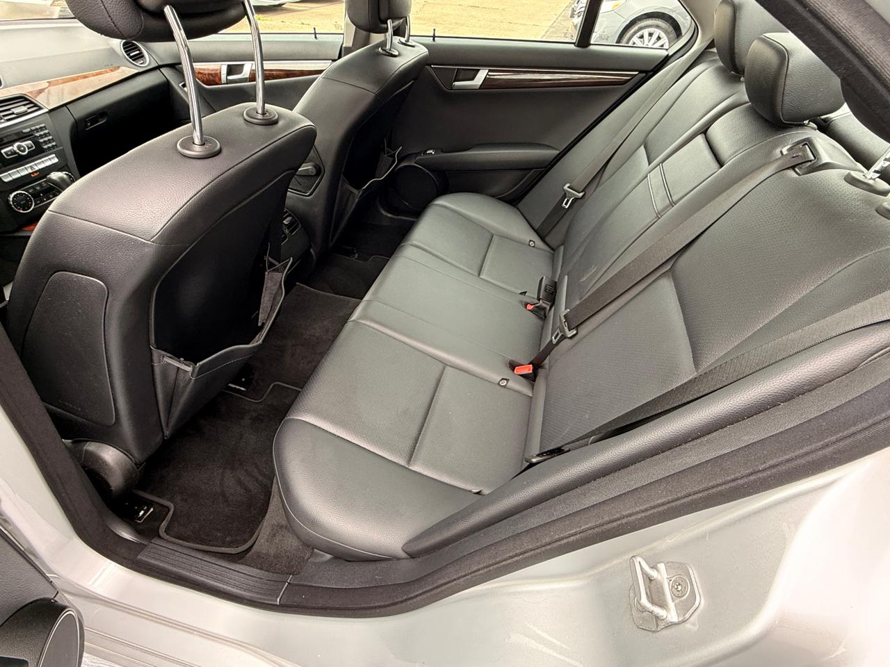 Mercedes-Benz C-Class C250 Luxury Sedan 2014