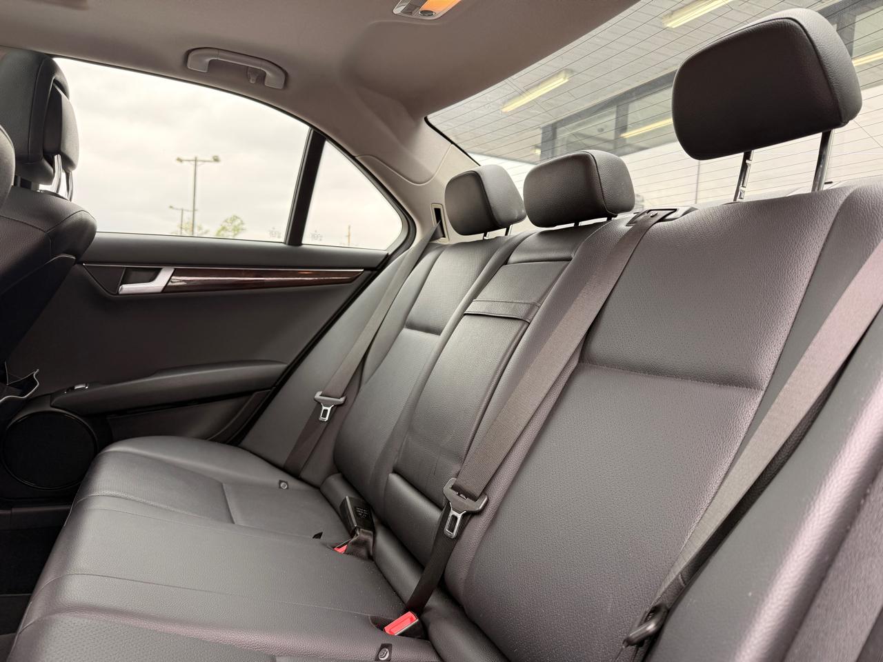 Mercedes-Benz C-Class C250 Luxury Sedan 2014