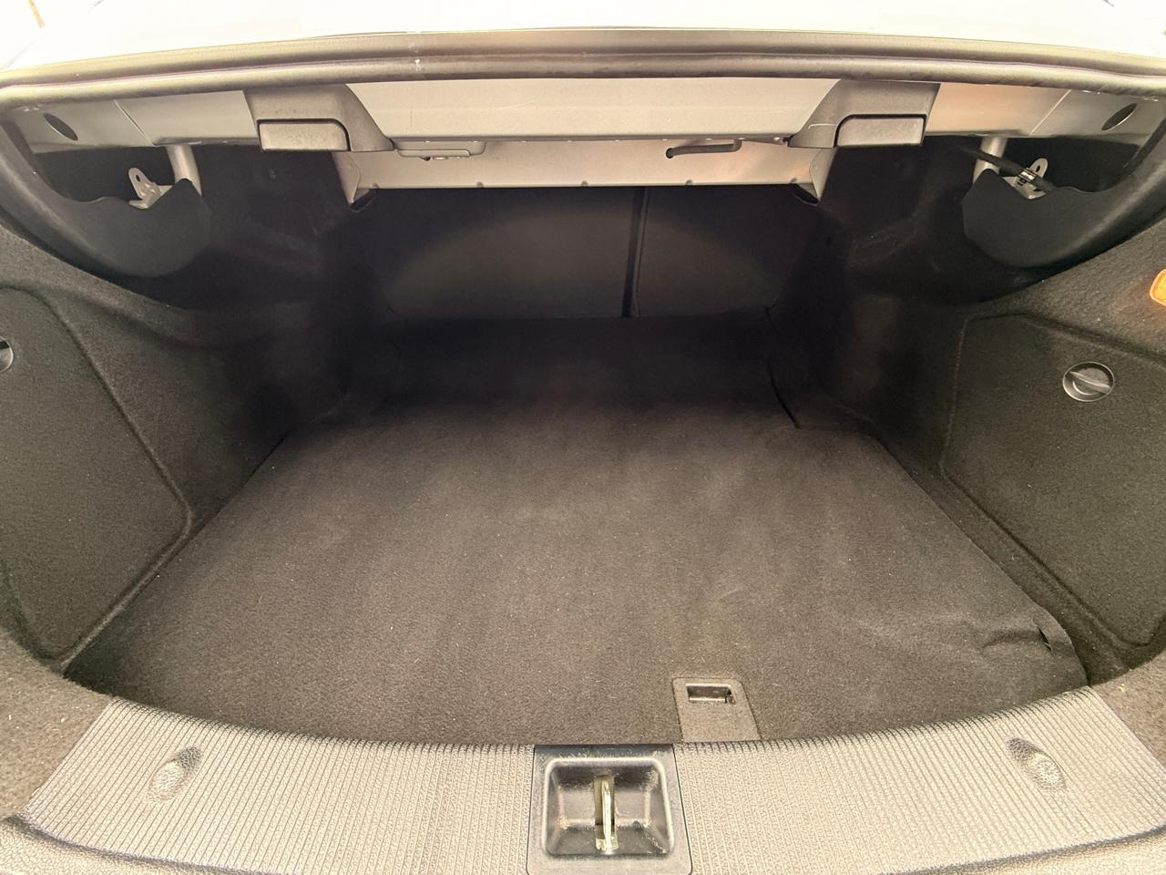 Mercedes-Benz C-Class C250 Luxury Sedan 2014