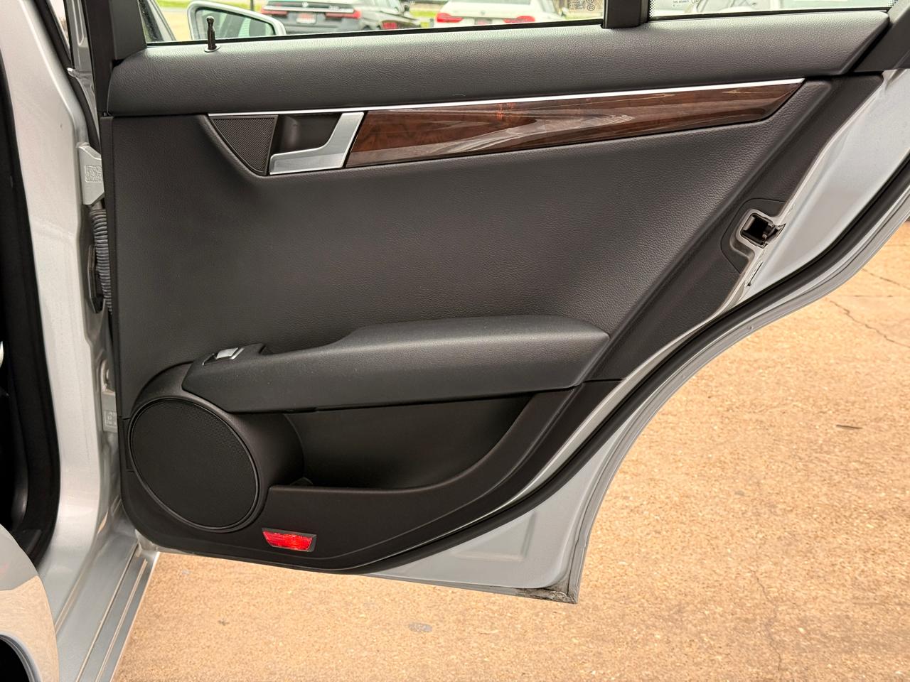 Mercedes-Benz C-Class C250 Luxury Sedan 2014