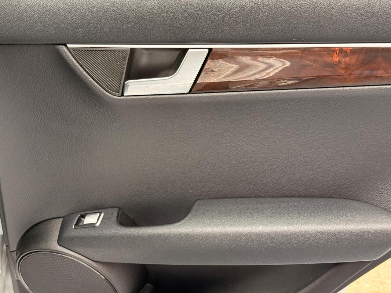 Mercedes-Benz C-Class C250 Luxury Sedan 2014