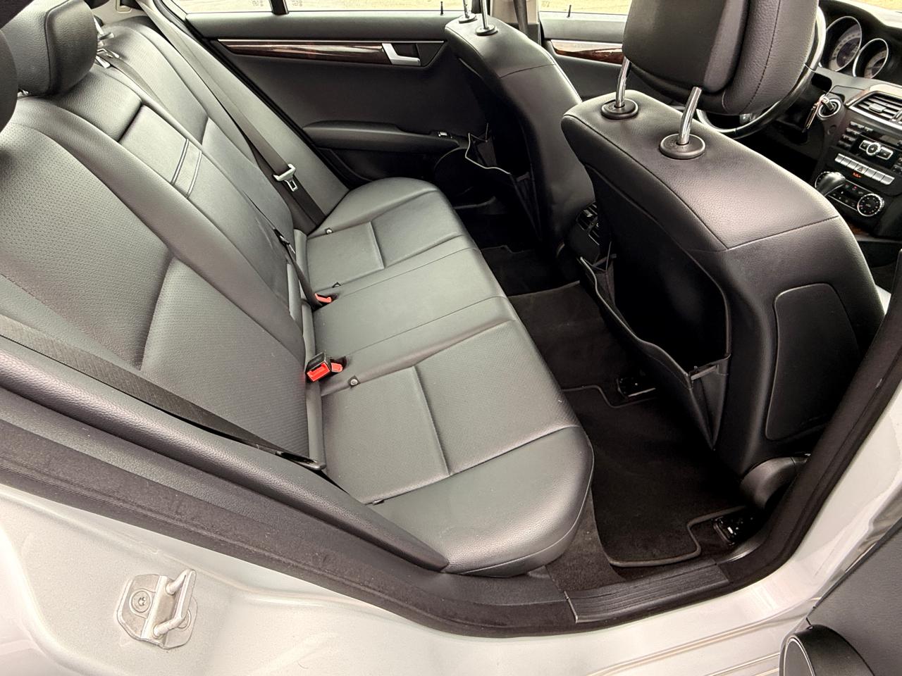 Mercedes-Benz C-Class C250 Luxury Sedan 2014