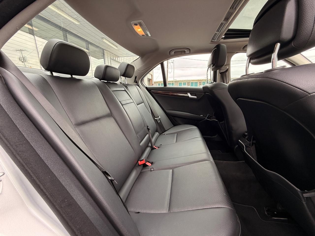 Mercedes-Benz C-Class C250 Luxury Sedan 2014