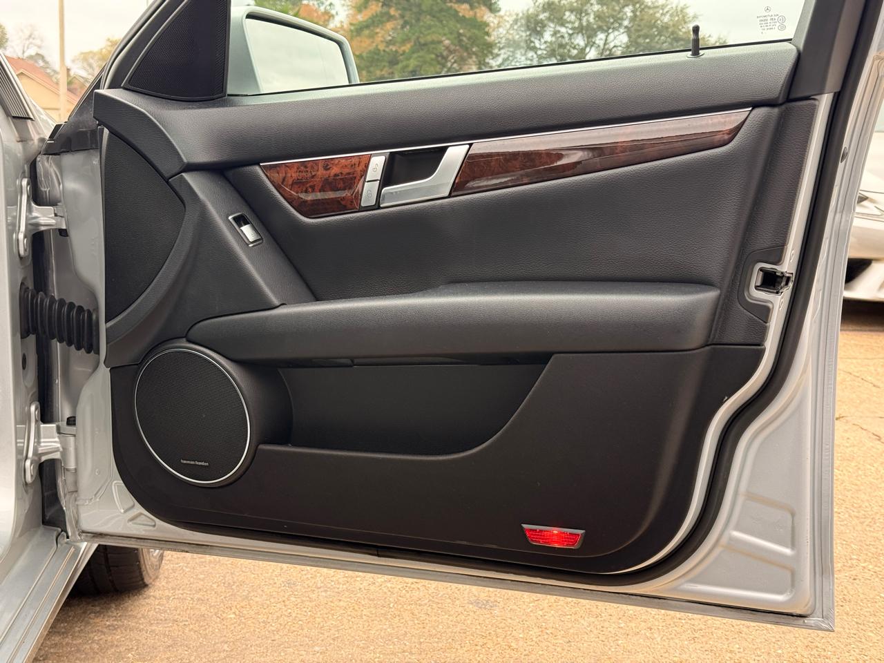 Mercedes-Benz C-Class C250 Luxury Sedan 2014