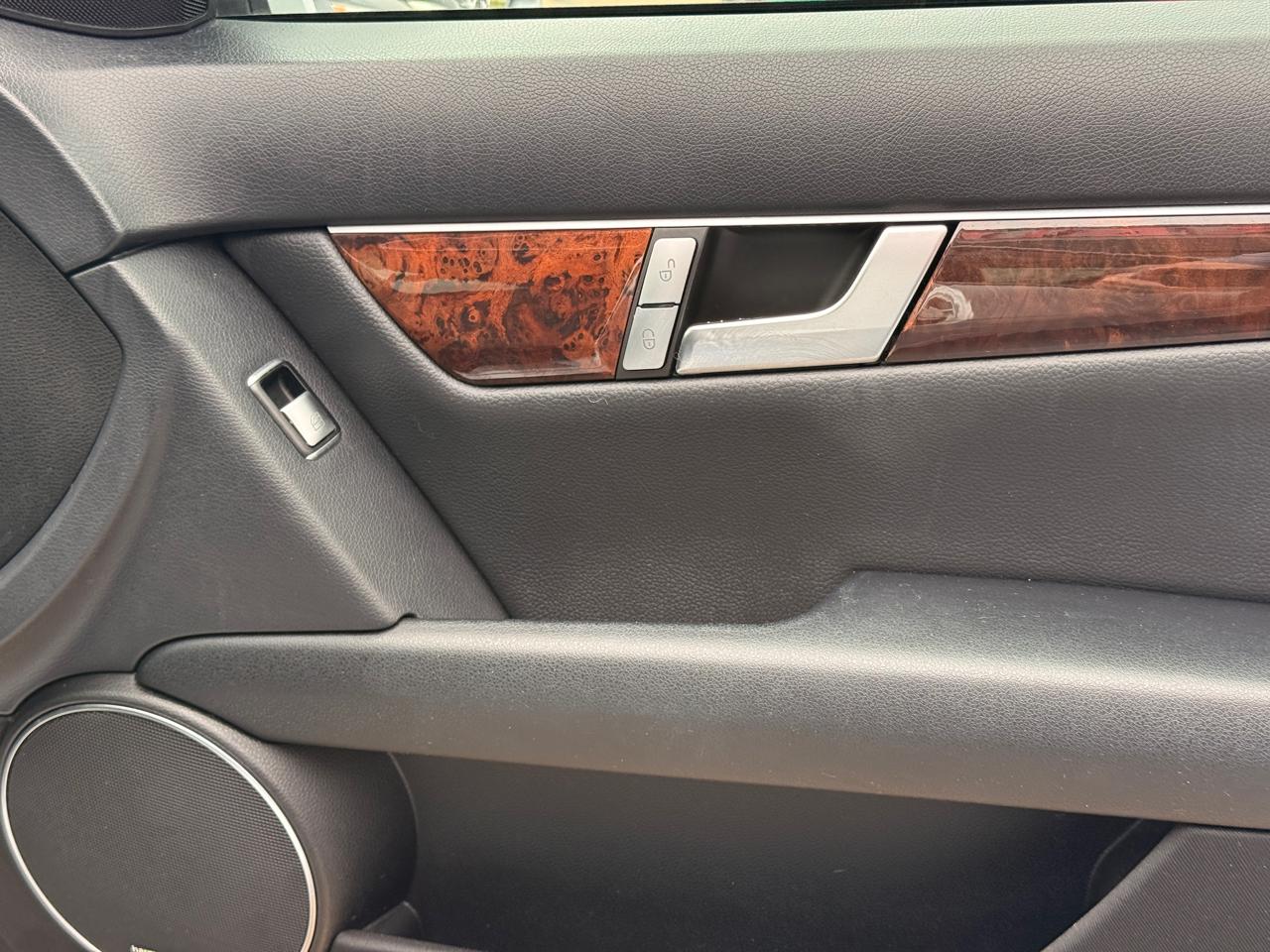 Mercedes-Benz C-Class C250 Luxury Sedan 2014