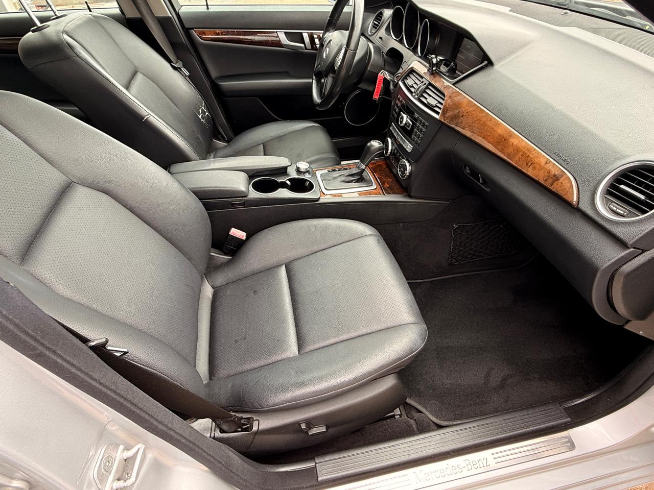 Mercedes-Benz C-Class C250 Luxury Sedan 2014