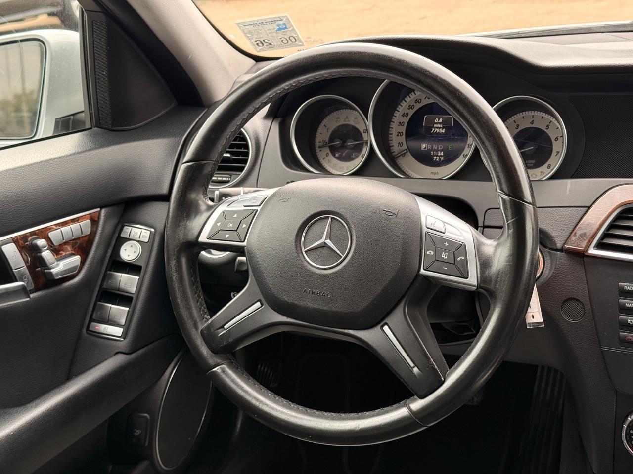 Mercedes-Benz C-Class C250 Luxury Sedan 2014