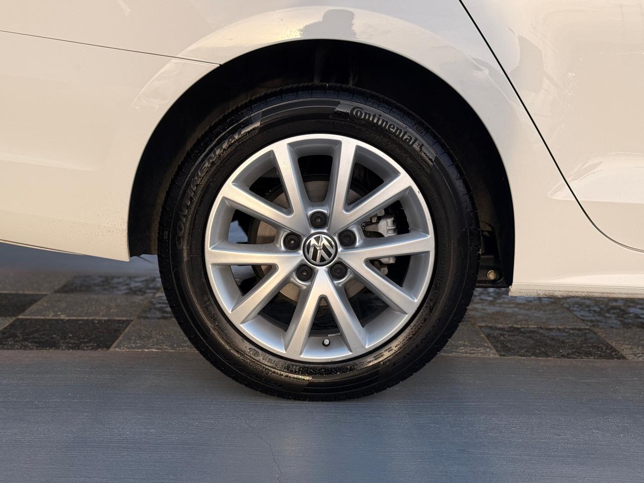 Volkswagen Jetta SE 2012