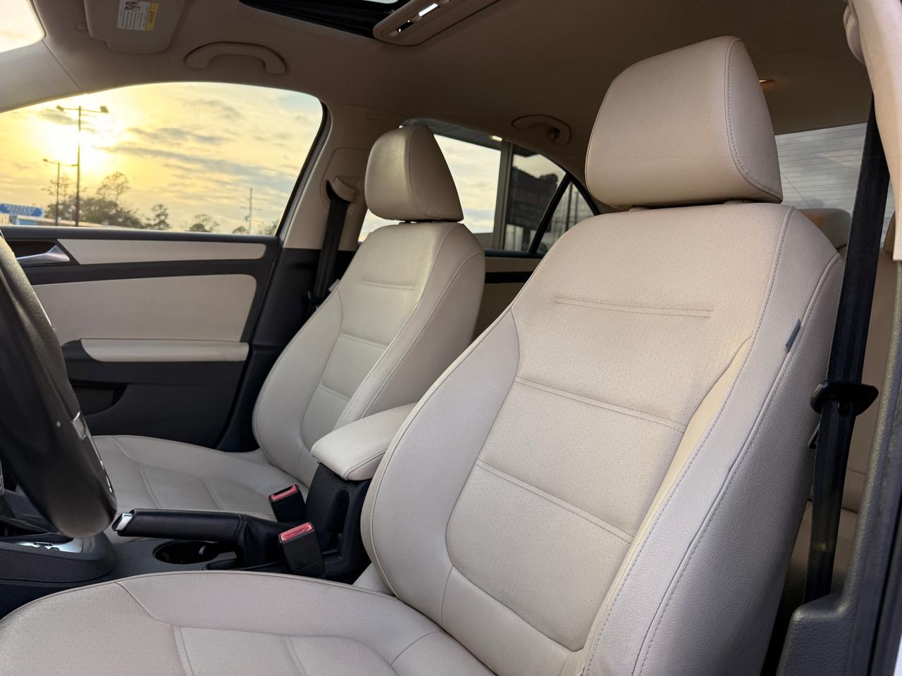 Volkswagen Jetta SE 2012