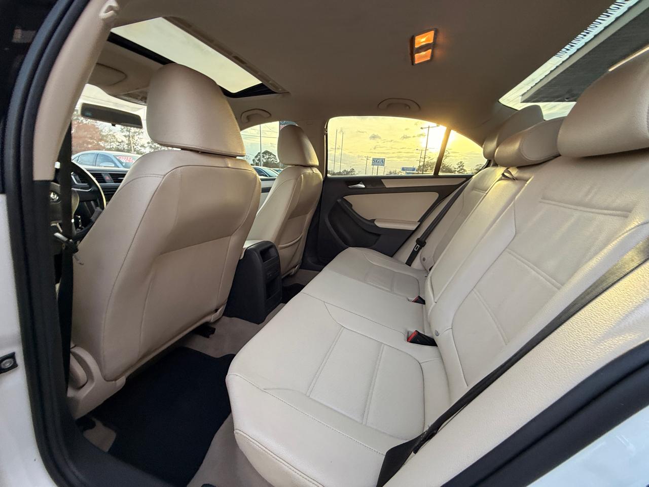 Volkswagen Jetta SE 2012