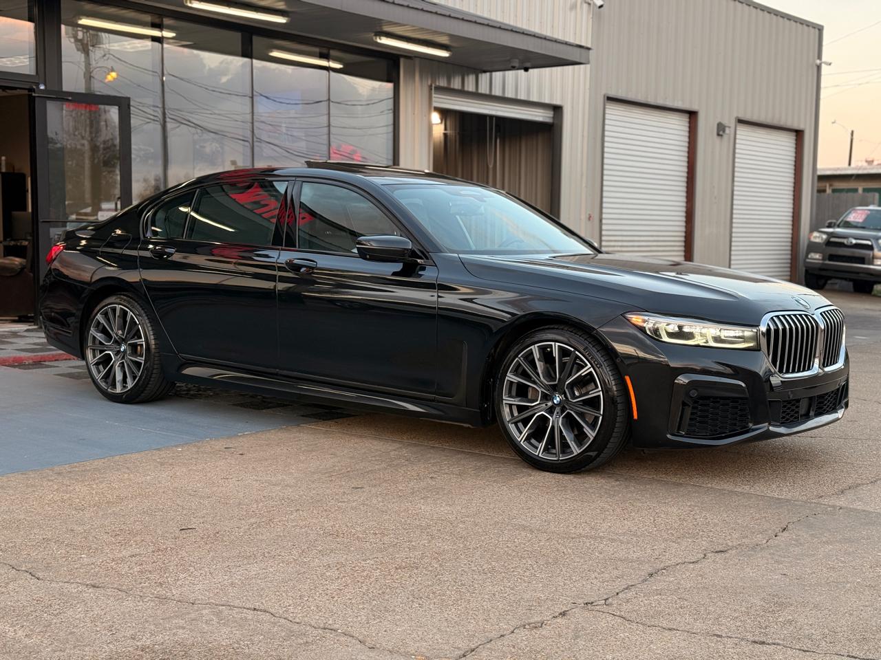 BMW 7-Series 740i 2022