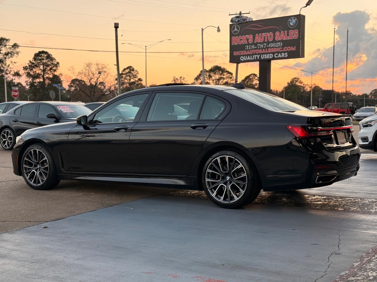 BMW 7-Series 740i 2022