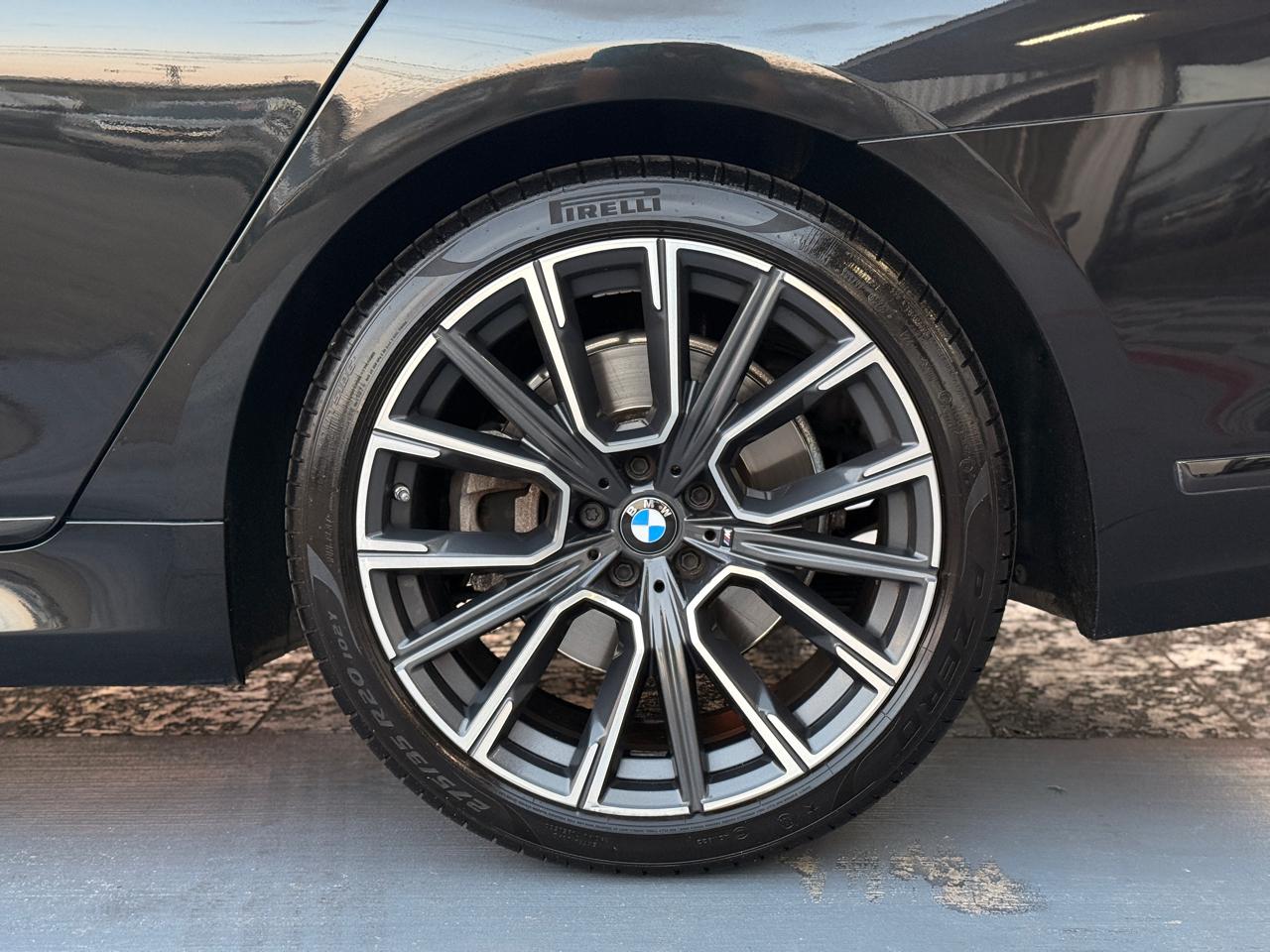 BMW 7-Series 740i 2022