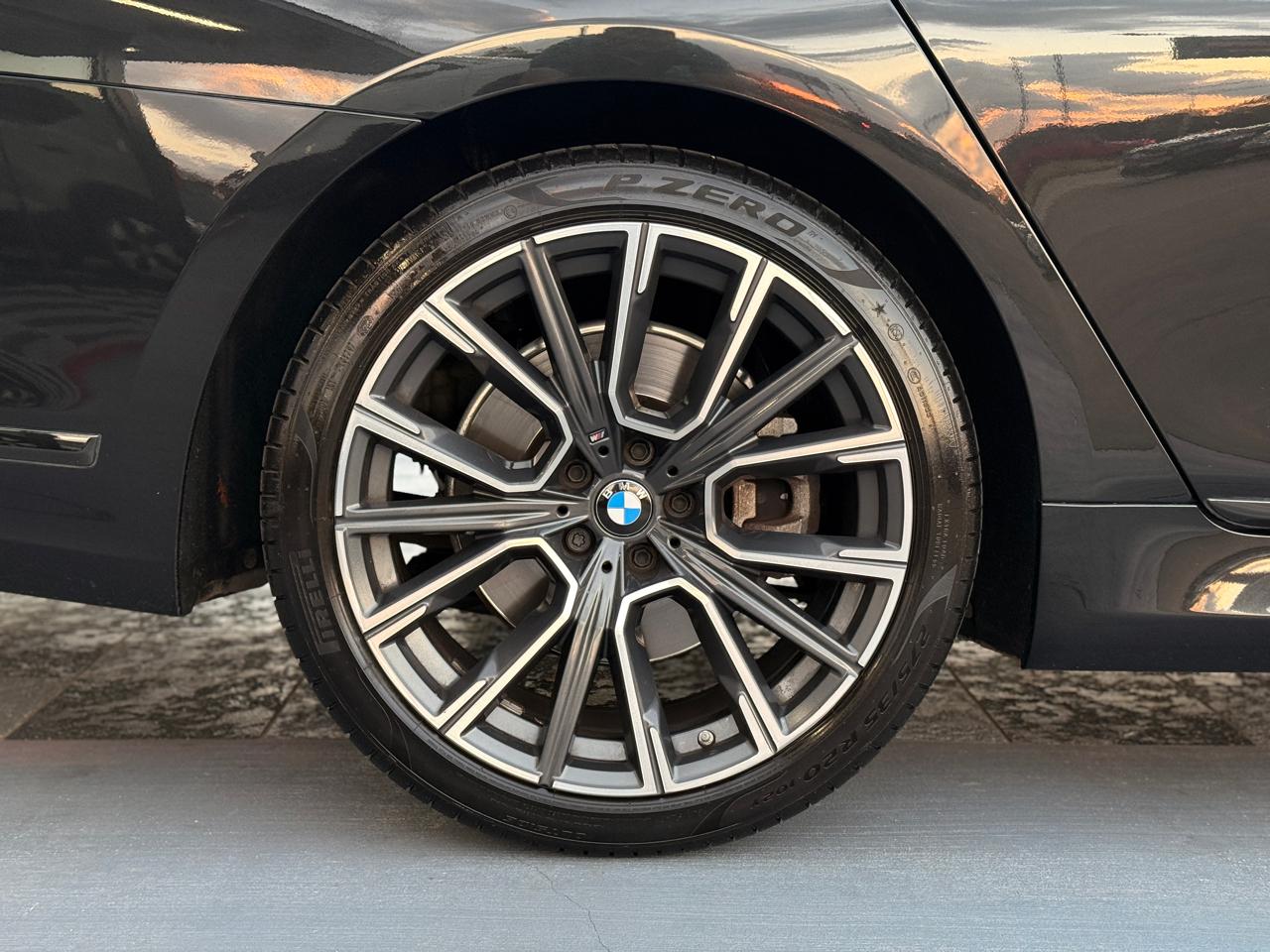 BMW 7-Series 740i 2022