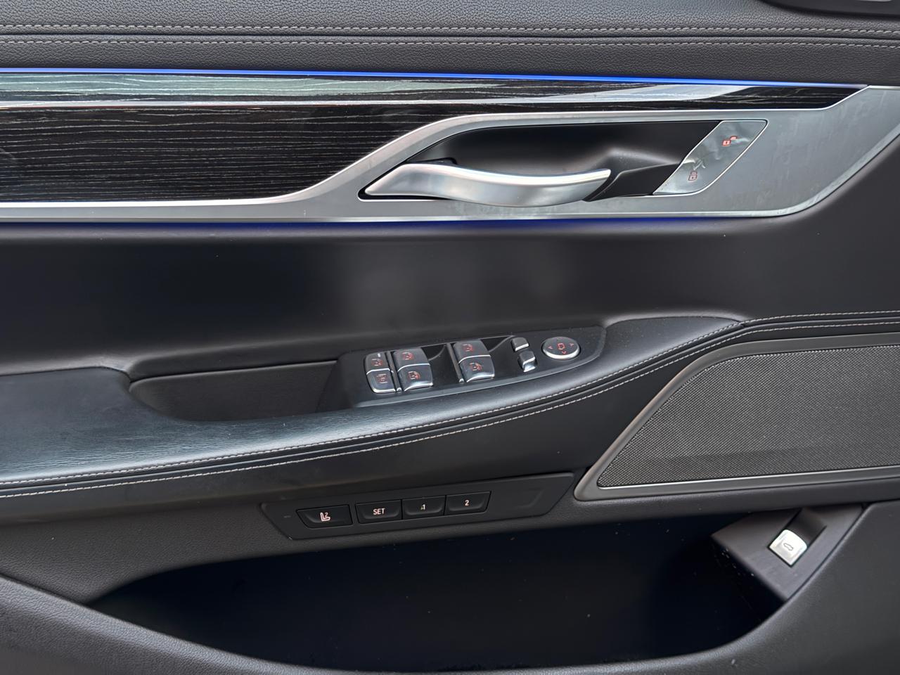 BMW 7-Series 740i 2022