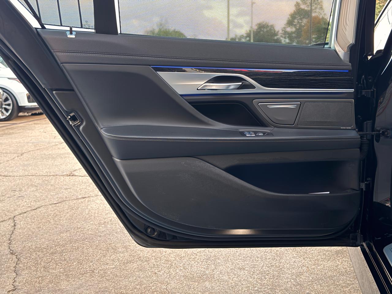 BMW 7-Series 740i 2022