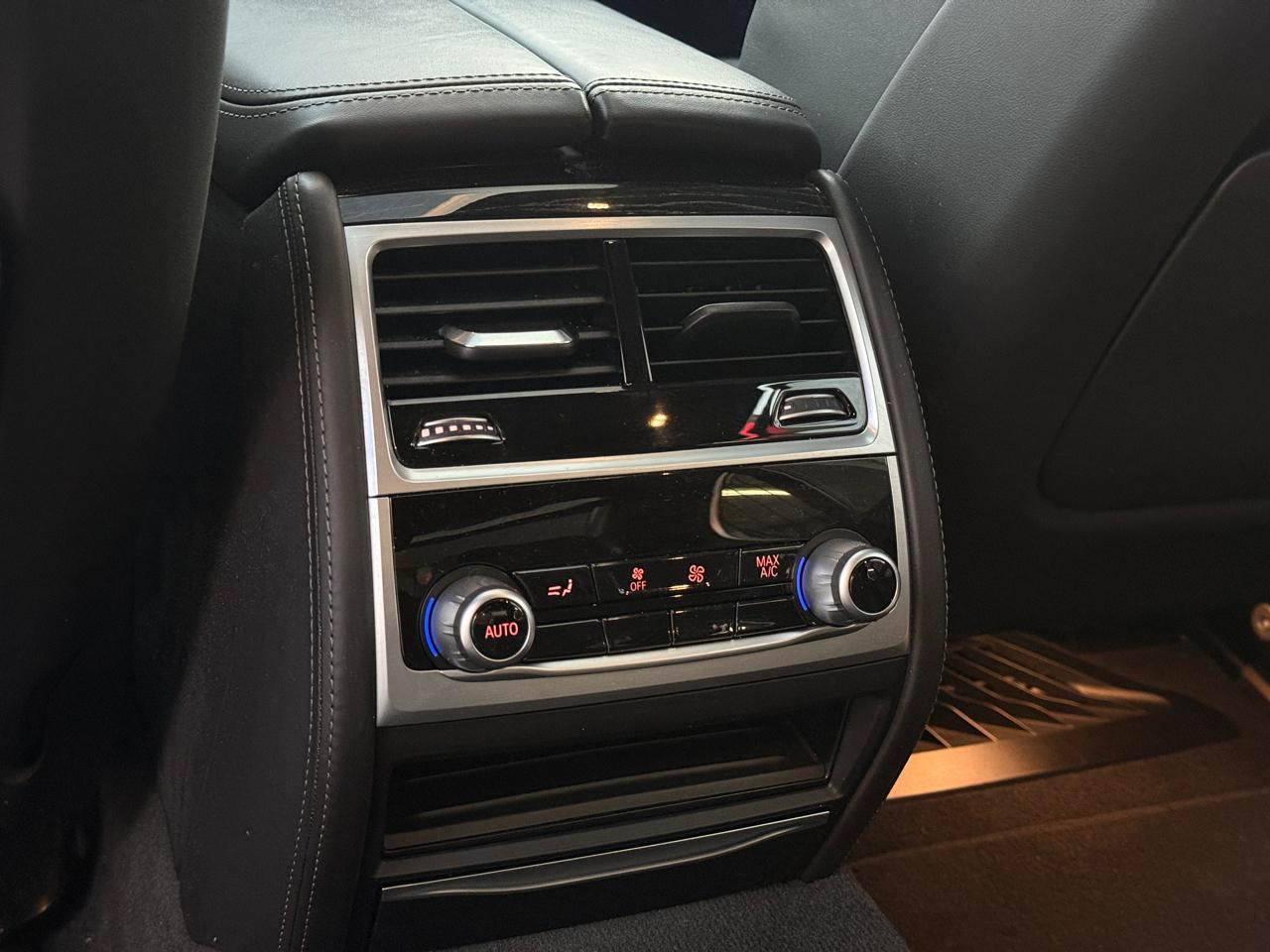 BMW 7-Series 740i 2022