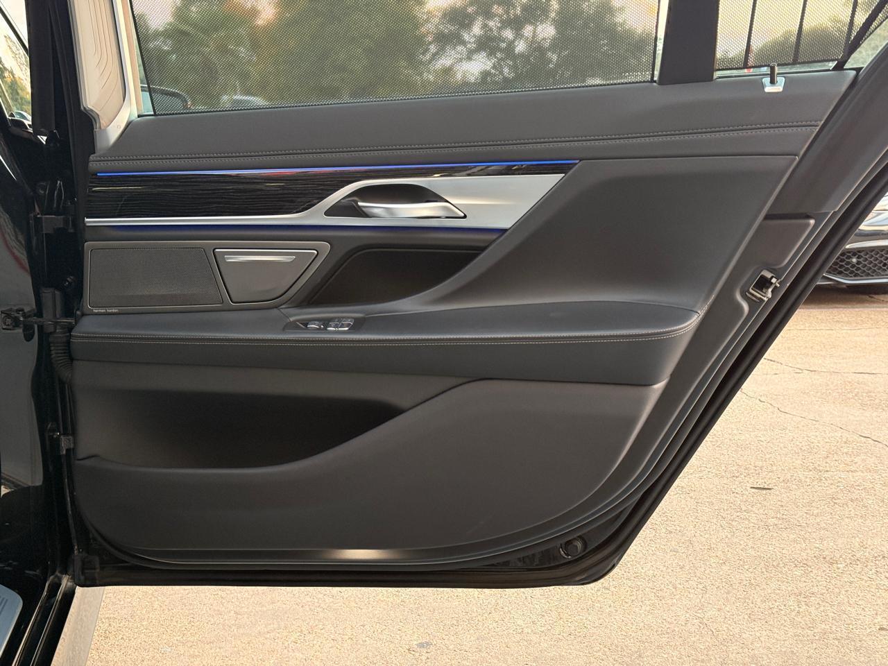 BMW 7-Series 740i 2022