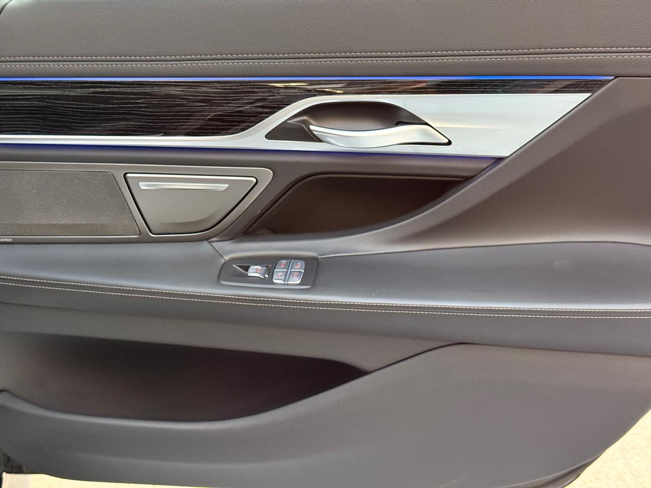 BMW 7-Series 740i 2022