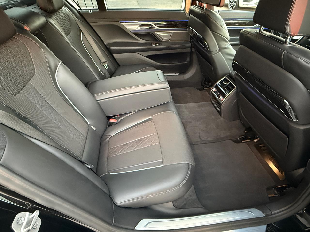 BMW 7-Series 740i 2022