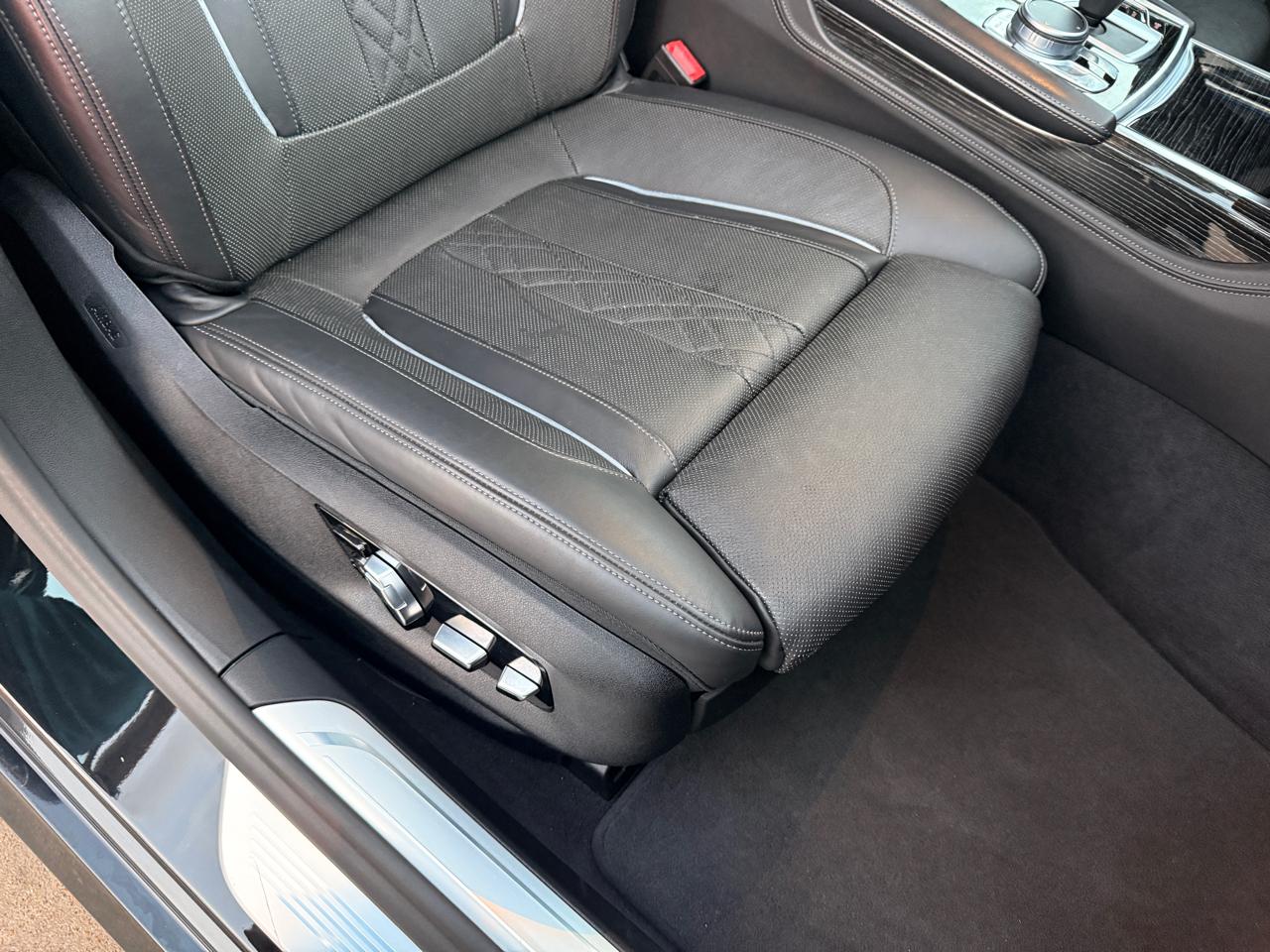 BMW 7-Series 740i 2022