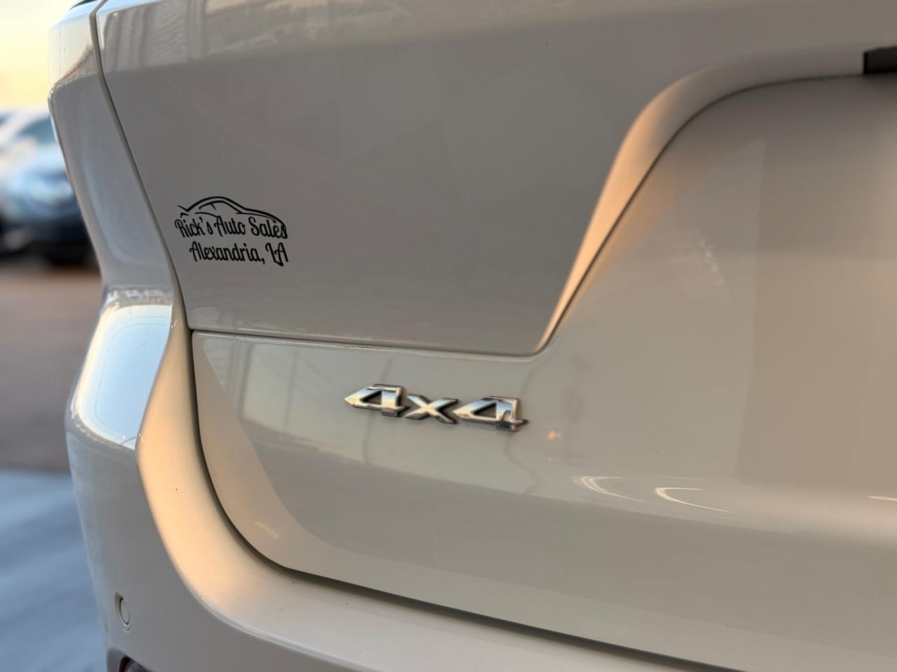 Jeep Grand Cherokee L Overland 4WD 2023