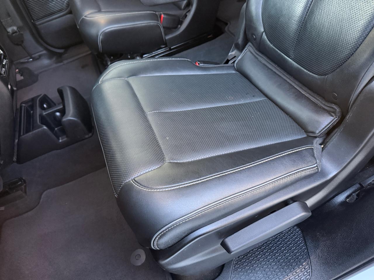 Jeep Grand Cherokee L Overland 4WD 2023