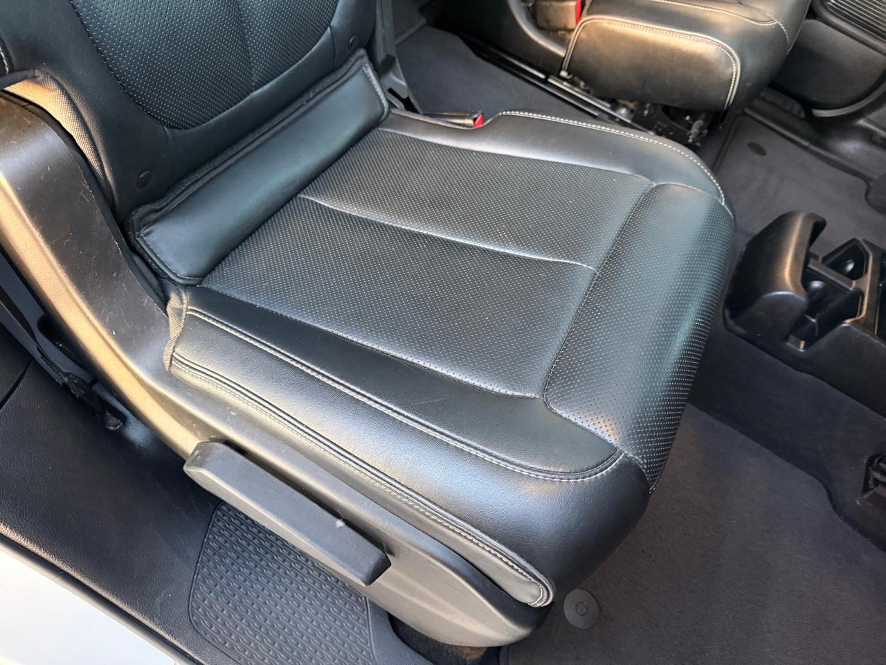 Jeep Grand Cherokee L Overland 4WD 2023