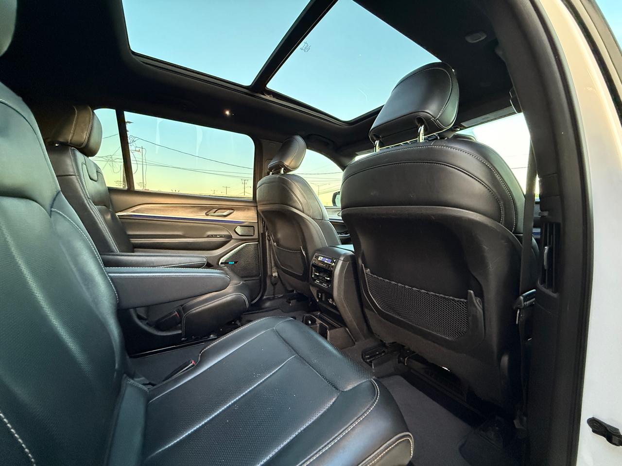 Jeep Grand Cherokee L Overland 4WD 2023