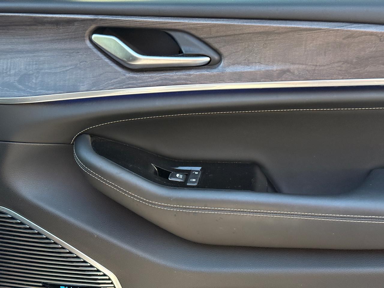 Jeep Grand Cherokee L Overland 4WD 2023