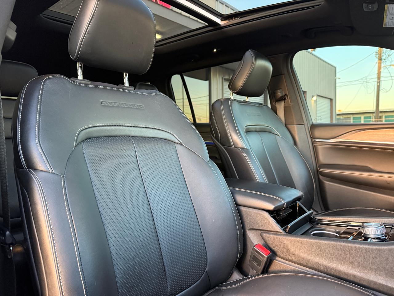 Jeep Grand Cherokee L Overland 4WD 2023