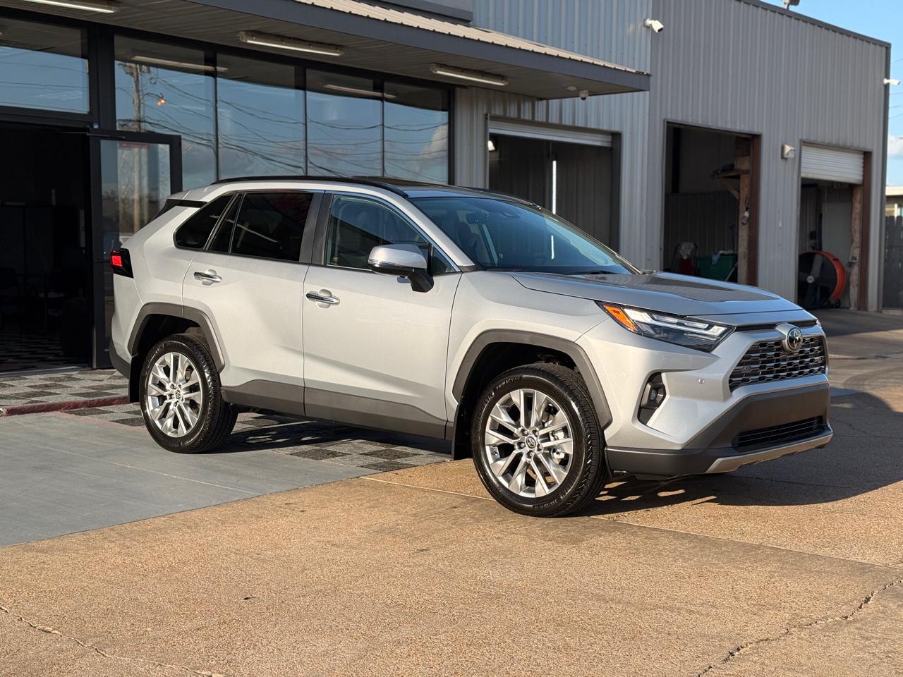 Toyota RAV4 Limited AWD 2024