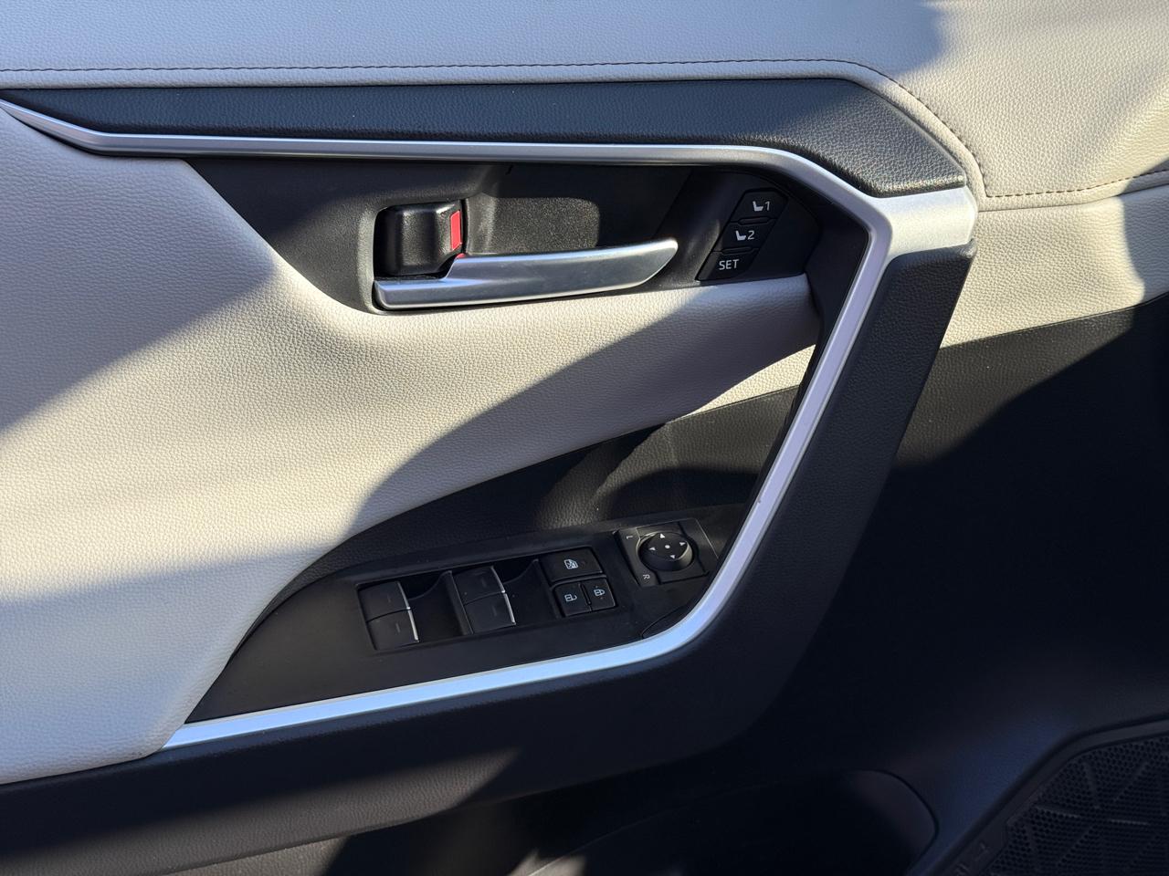 Toyota RAV4 Limited AWD 2024