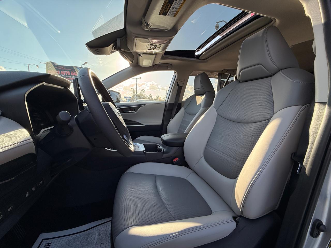 Toyota RAV4 Limited AWD 2024