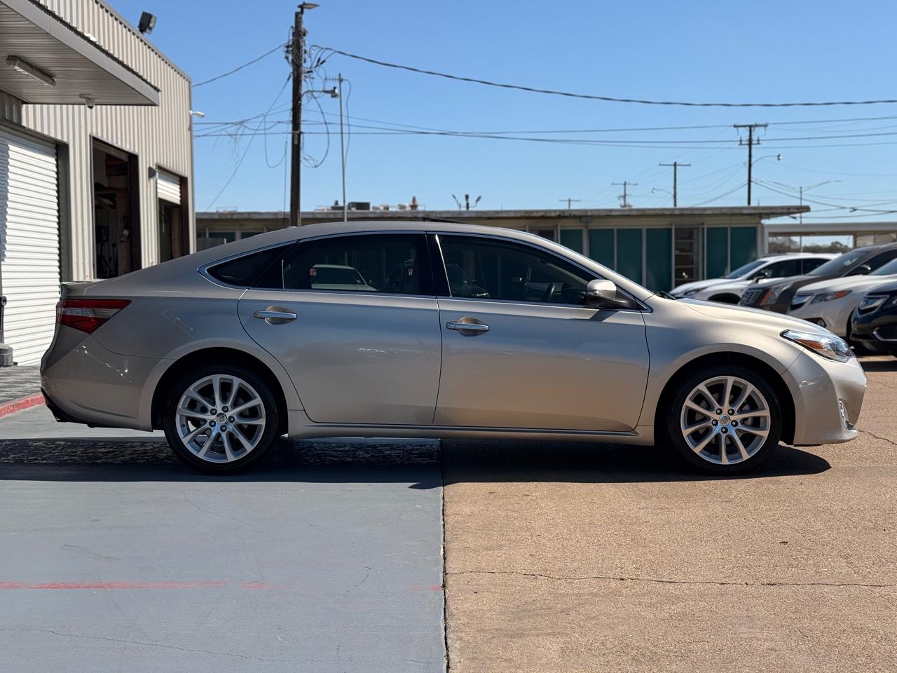 Toyota Avalon XLE 2013