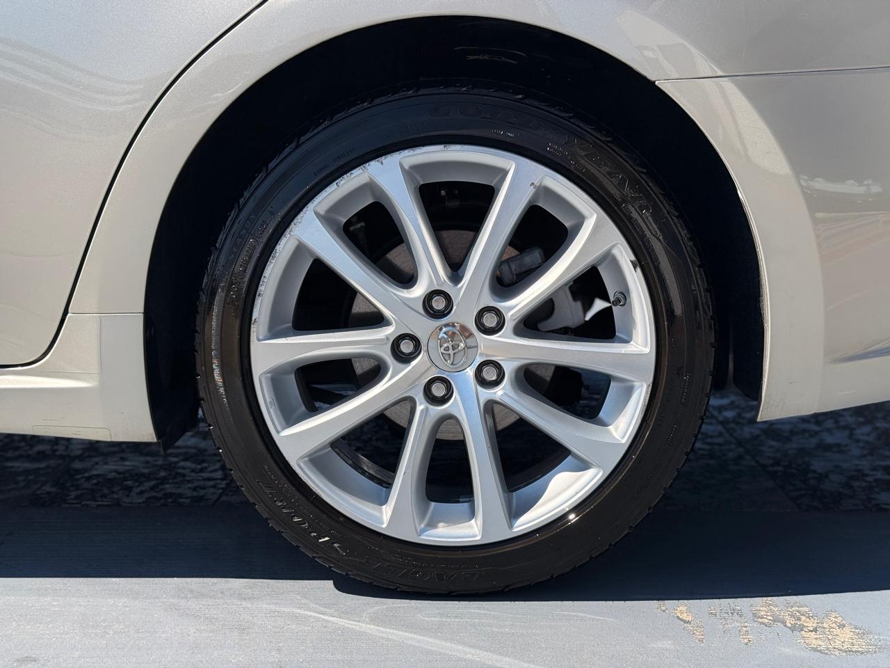 Toyota Avalon XLE 2013