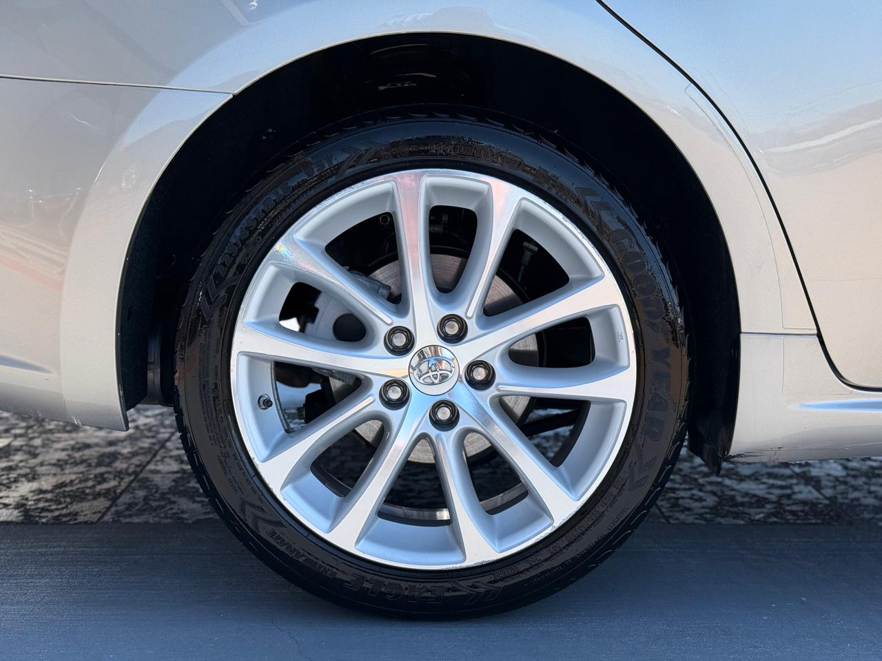 Toyota Avalon XLE 2013