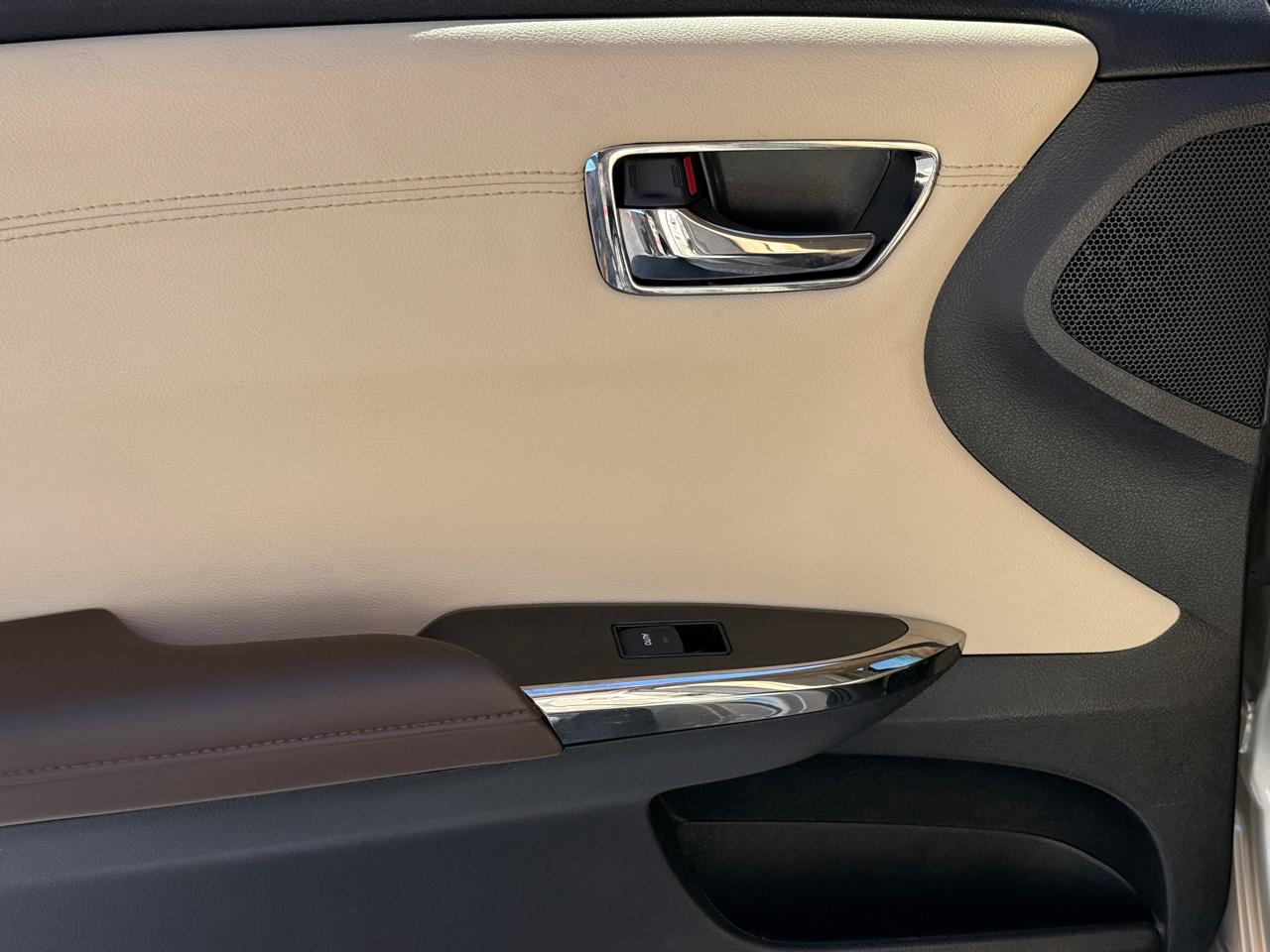 Toyota Avalon XLE 2013