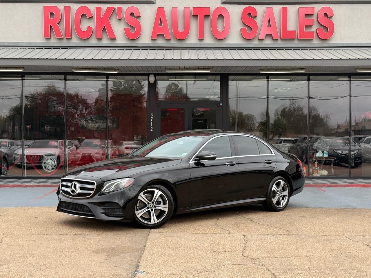 Mercedes-Benz E-Class E300 Luxury Sedan 2018