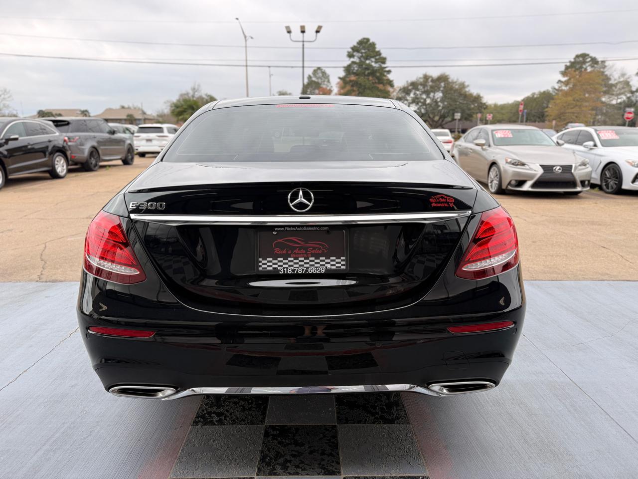 Mercedes-Benz E-Class E300 Luxury Sedan 2018