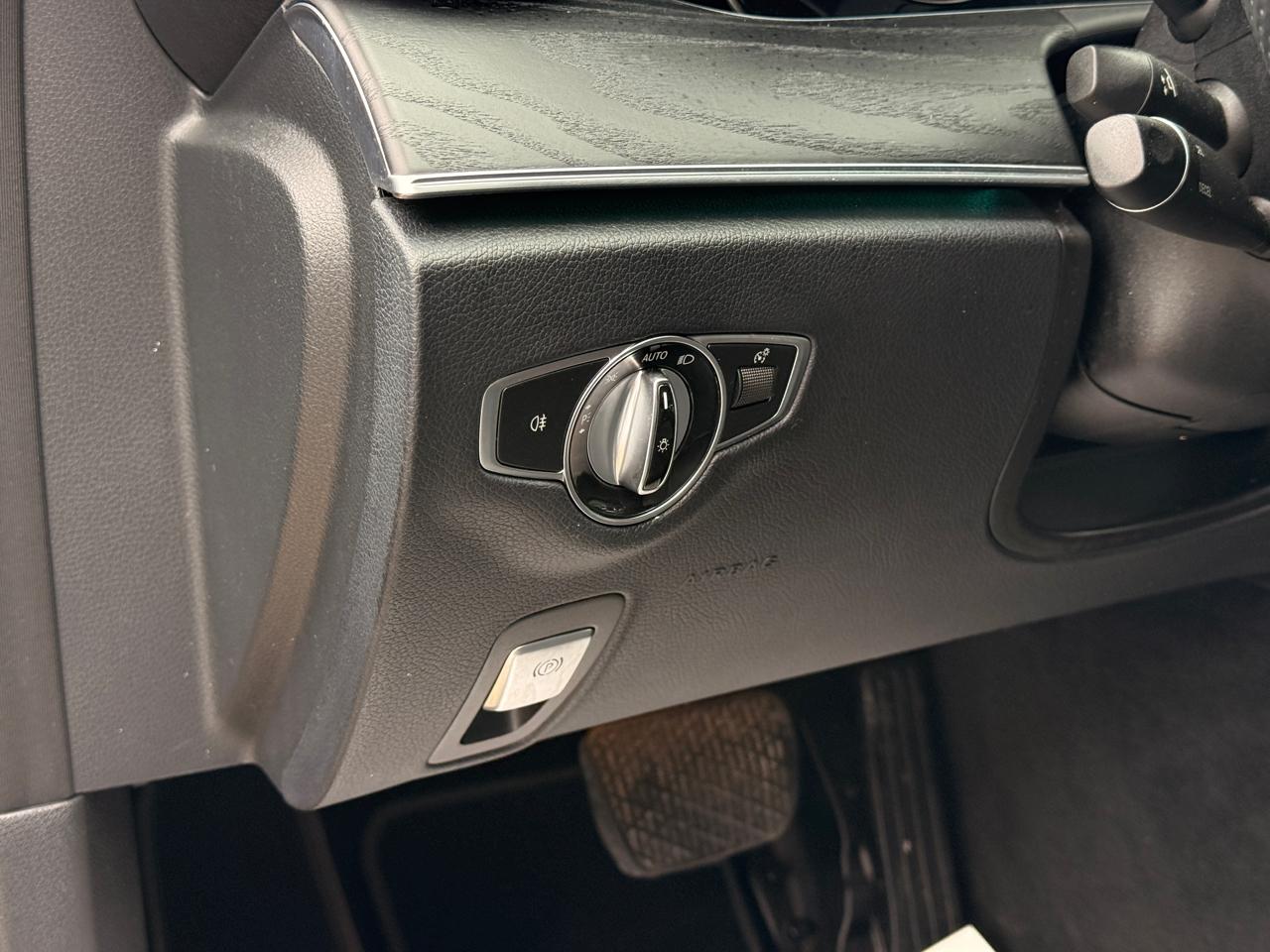 Mercedes-Benz E-Class E300 Luxury Sedan 2018