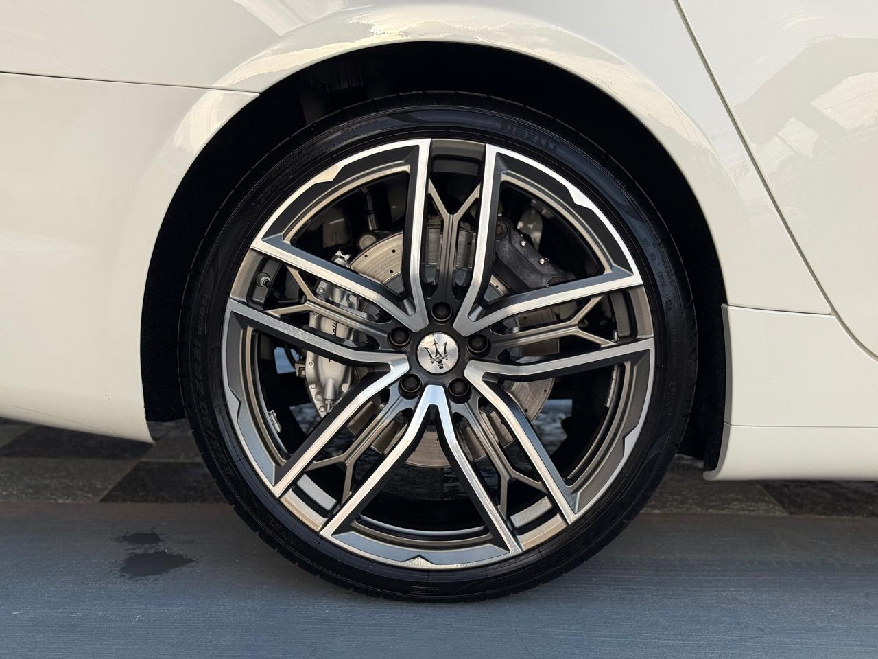 Maserati Quattroporte Modena 2022