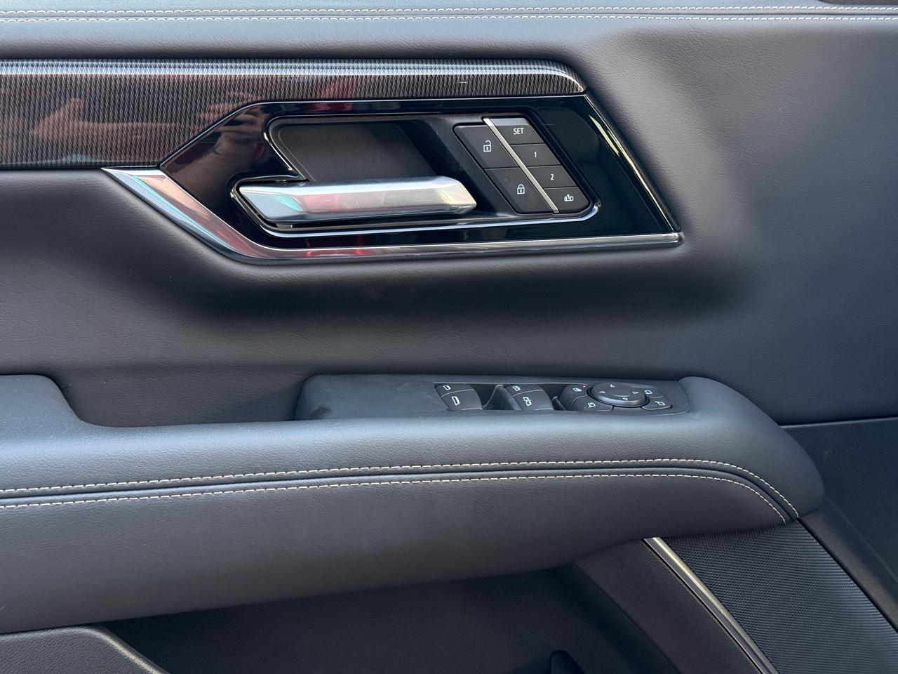 GMC Yukon Elevation 2025