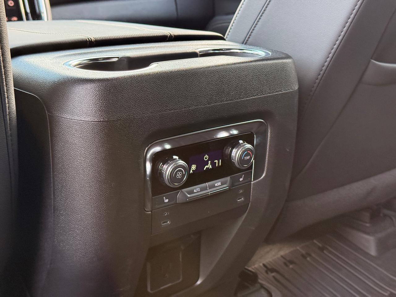 GMC Yukon Elevation 2025