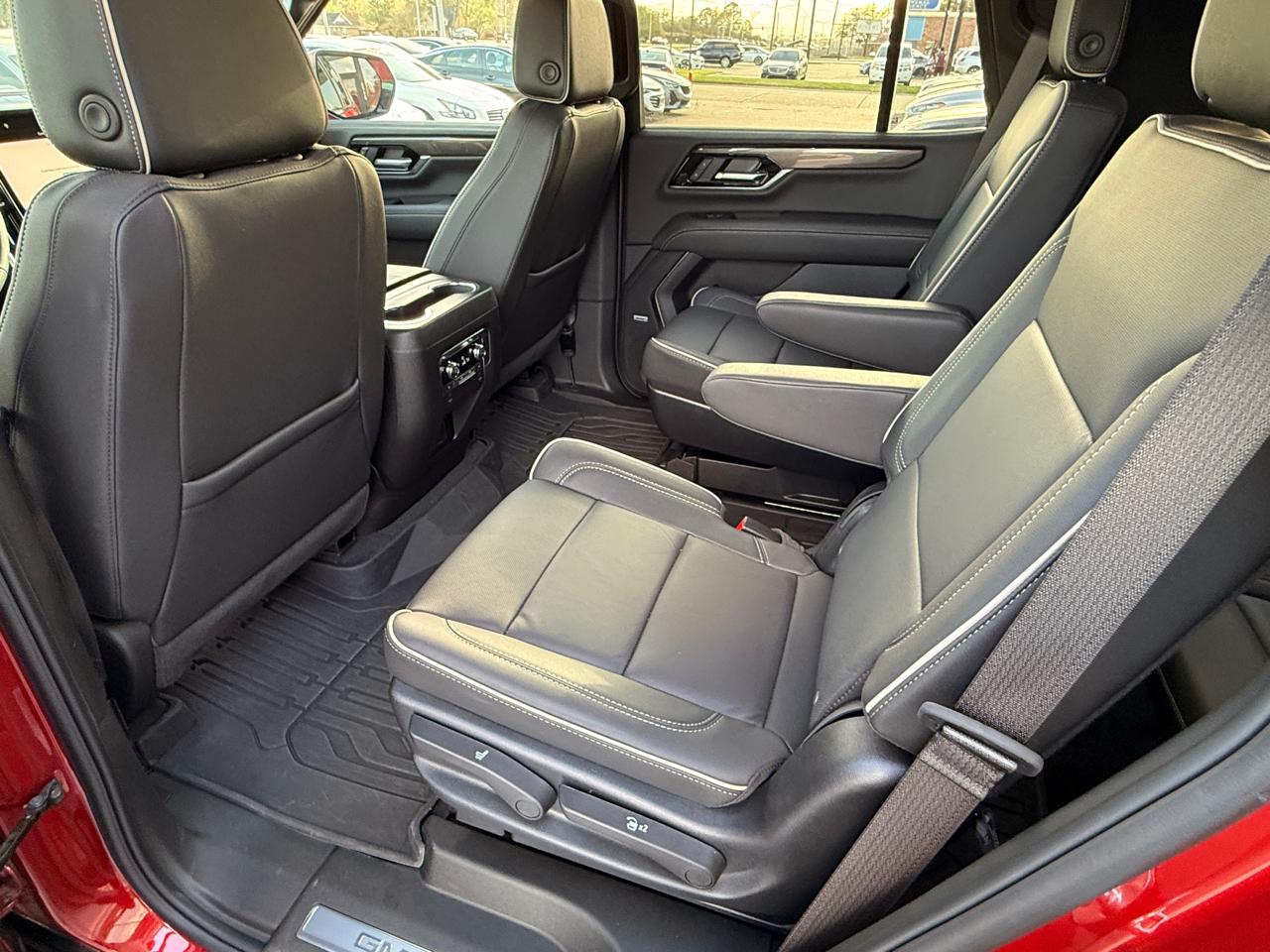 GMC Yukon Elevation 2025