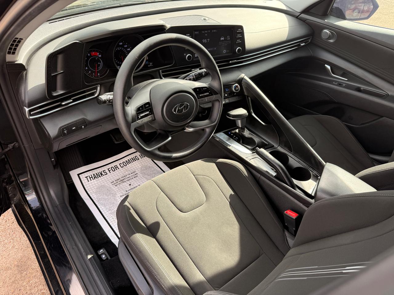 Hyundai Elantra SEL 2021