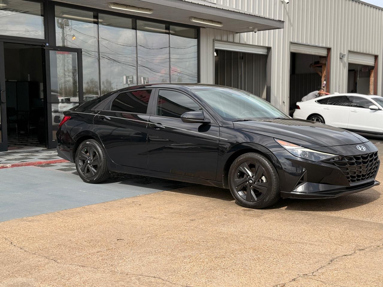 Hyundai Elantra SEL 2021