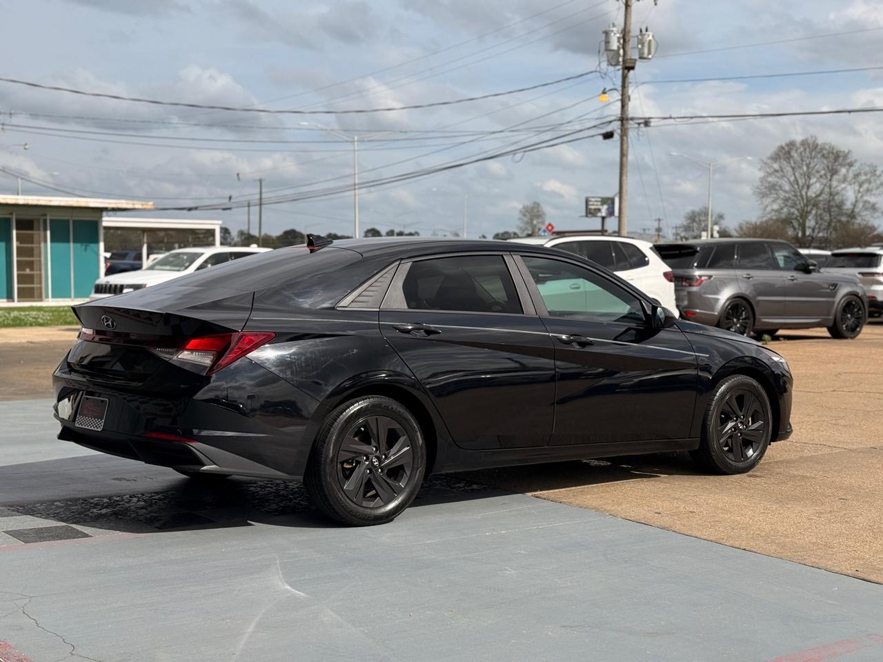 Hyundai Elantra SEL 2021